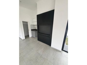 SE VENDE CASA A ESTRENAR 3 DORMITORIOS EN EL DORADO 2