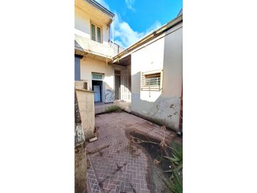 VENTA / CHALET ANTIGUO 4 AMBIENTES / PARA RECICLAR / MAR DEL PLATA