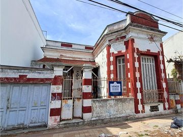 VENTA / CHALET ANTIGUO 4 AMBIENTES / PARA RECICLAR / MAR DEL PLATA