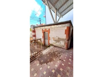 VENTA / CHALET ANTIGUO 4 AMBIENTES / PARA RECICLAR / MAR DEL PLATA