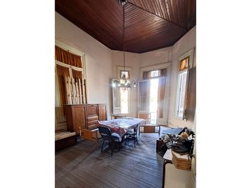 VENTA / CHALET ANTIGUO 4 AMBIENTES / PARA RECICLAR / MAR DEL PLATA