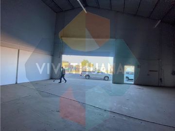 Renta Bodega Zona Centro 1,390mts + Mezannine