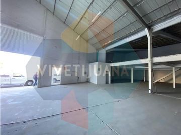 Renta Bodega Zona Centro 1,390mts + Mezannine
