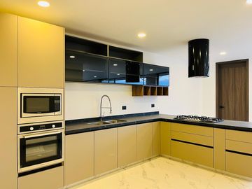 Casa en  venta en exclusivo cluster Gran Reserva Lomas de Angelopolis Puebla.