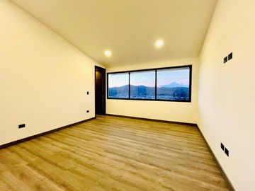 Casa en  venta en exclusivo cluster Gran Reserva Lomas de Angelopolis Puebla.
