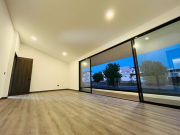 Casa en  venta en exclusivo cluster Gran Reserva Lomas de Angelopolis Puebla.