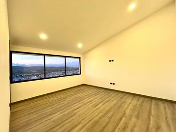 Casa en  venta en exclusivo cluster Gran Reserva Lomas de Angelopolis Puebla.