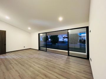 Casa en  venta en exclusivo cluster Gran Reserva Lomas de Angelopolis Puebla.