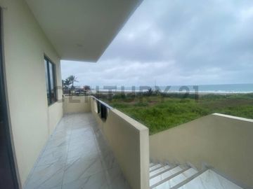 SE VENDE CASA VISTA AL MAR EN 