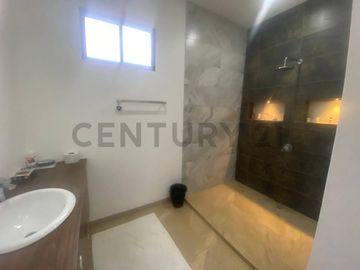 SE VENDE CASA VISTA AL MAR EN 