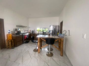 SE VENDE CASA VISTA AL MAR EN 