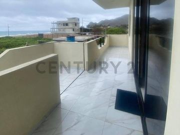 SE VENDE CASA VISTA AL MAR EN 