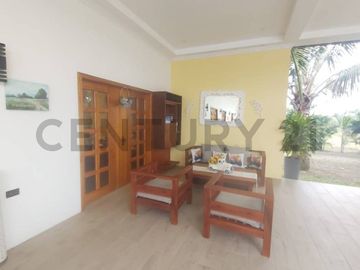 VENTA DE QUINTA EN PUERTO CAYO, MANABI