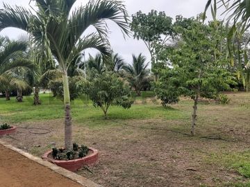 VENTA DE QUINTA EN PUERTO CAYO, MANABI