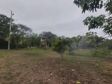 VENTA DE QUINTA EN PUERTO CAYO, MANABI