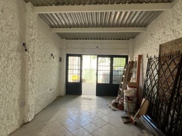 Casa PH en venta en Moron Sur
