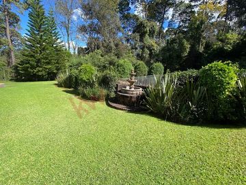 Casa en venta junto al club de golf vista verde 7 recamaras Avándaro valle de Bravo