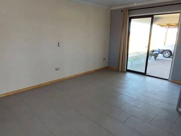 SE VENDE PARCELA CON CASA NUEVA EN CHILLAN