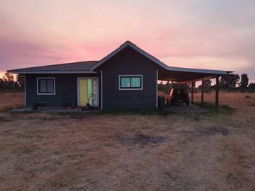 SE VENDE PARCELA CON CASA NUEVA EN CHILLAN