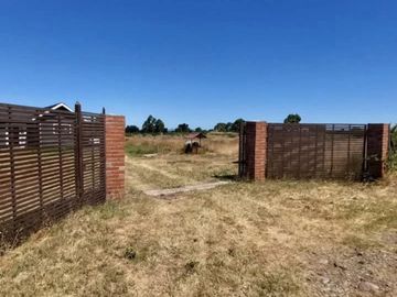 SE VENDE PARCELA CON CASA NUEVA EN CHILLAN
