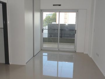 Ambiente piso alto! Luminoso con amenities! Se vende con RENTA
