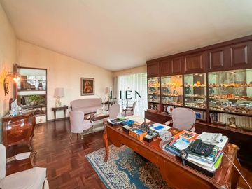Residencia de Lujo con Piscina y Terraza - A 1 Cuadra de Av. Caminos del Inca