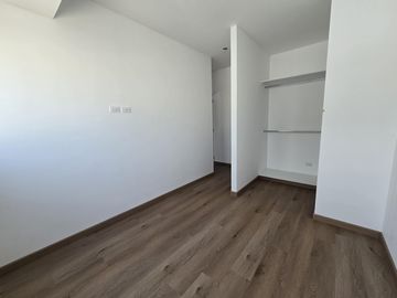 VENDO DUPLEX EN MIRAFLORES , CERCA DEL PARQUE KENNEDY