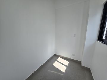 VENDO DEPARTAMENTO EN MIRAFLORES, ESTRENO