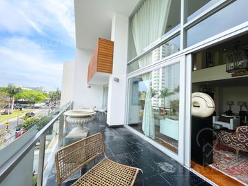 Exclusivo y moderno Duplex en Venta - A pasos del Real Club, Lima Golf y Country Club, San Isidro