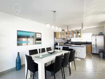 Vendo Casa de Playa, Lomas del Mar (KM. 121) - Totalmente amoblada
