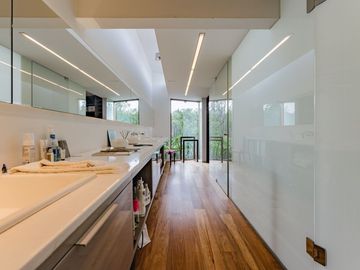 ESPECTACULAR CASA EN VENTA EN LOMAS DE BEZARES