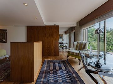 ESPECTACULAR CASA EN VENTA EN LOMAS DE BEZARES
