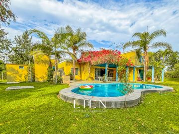 Exclusiva Casa de Campo en Condominio Privado - 4036m2