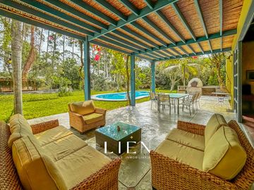 Exclusiva Casa de Campo en Condominio Privado - 4036m2