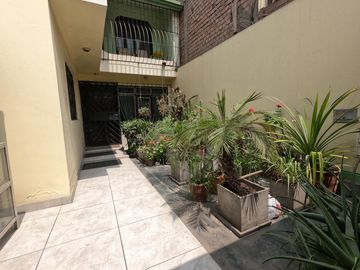 Venta de Casa con excelente ubicación en Urb Tilda  Ate Vitarte