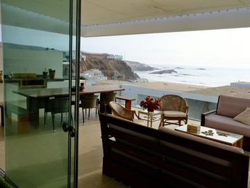 CASA  EN PLAYA LOMAS DEL MAR CON HERMOSA  VISTA