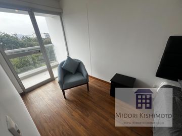 Lindo Flat frente al parque Castilla