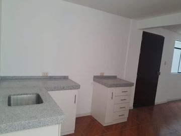 Departamento en Venta en San Martin de Porres 3piso Vista al Exterior