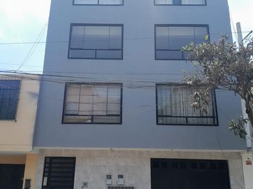 Departamento en Venta en San Martin de Porres 3piso Vista al Exterior