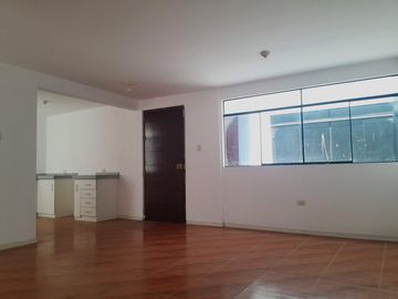 Departamento en Venta en San Martin de Porres 3piso Vista al Exterior