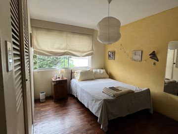VENTA DE AMPLIA CASA EN EXCELENTE UBICACIÓN - MIRAFLORES