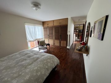 VENTA DE AMPLIA CASA EN EXCELENTE UBICACIÓN - MIRAFLORES