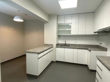VENTA DE LINDO Y MODERNO DEPARTAMENTO DUPLEX EN EXCLUSIVO EDIFICIO - MIRAFLORES