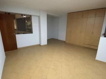 VENTA DE DEPARTAMENTO EN LAS LOMAS DE LA MOLINA.