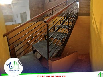 ALQUILER CASA 3 PISOS URB SAN CESAR LA MOLINA