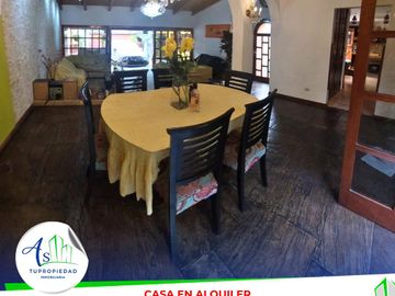 ALQUILER CASA 3 PISOS URB SAN CESAR LA MOLINA