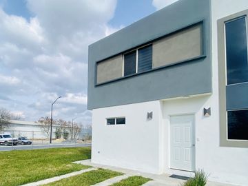 Casa en Pre Venta, Estricta Seguridad, Centro Montemorelos, Nuevo León