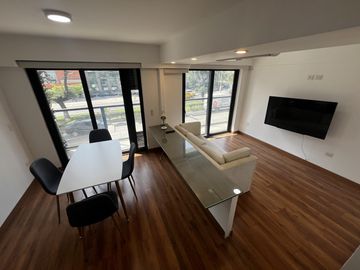 Flat en Cesar Vallejo y Arenales Altura Tip top