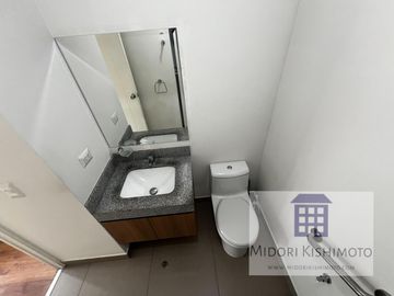 Flat en Cesar Vallejo y Arenales Altura Tip top