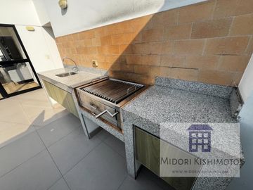 Flat en Cesar Vallejo y Arenales Altura Tip top